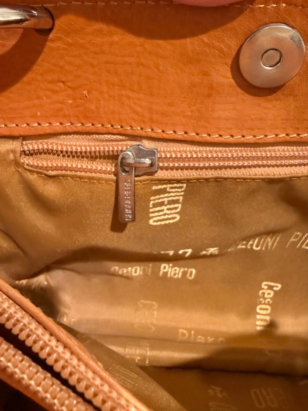 Ostrich-embossed petite leather handbag by Cecconi Piero Made in Italy - Picture 10 of 14